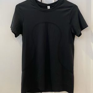 Lululemon swiftly breathe short sleeve shirt